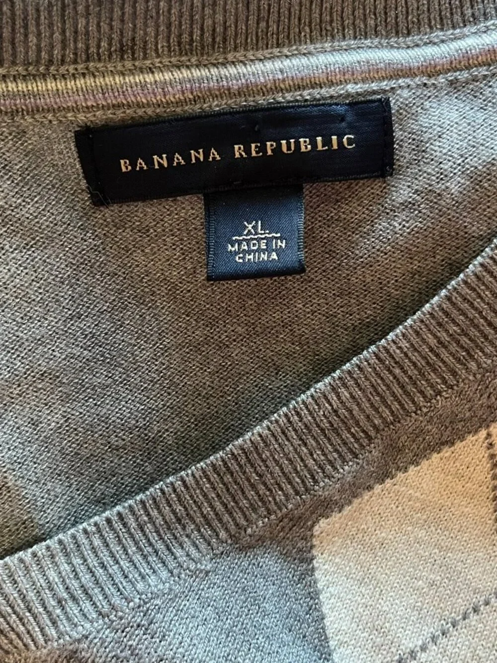 Banana Republic Men's V-Neck Sweater Gray Purple Argyle Cotton Cashmere XL